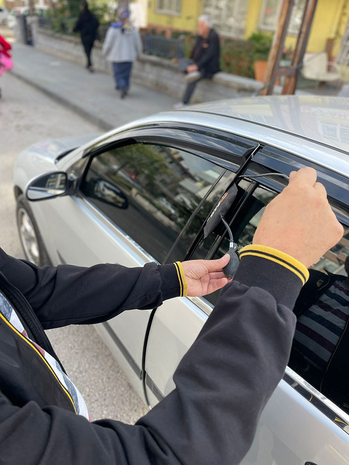 Divriği Oto Kilitçisi